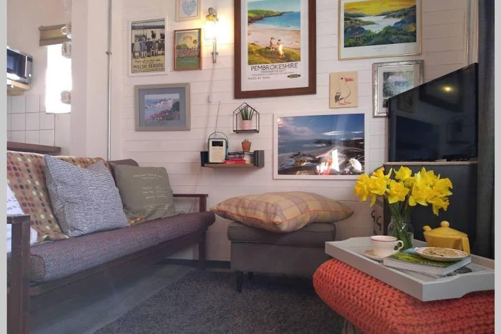 Cattle Shed Cottage Narberth Buitenkant foto